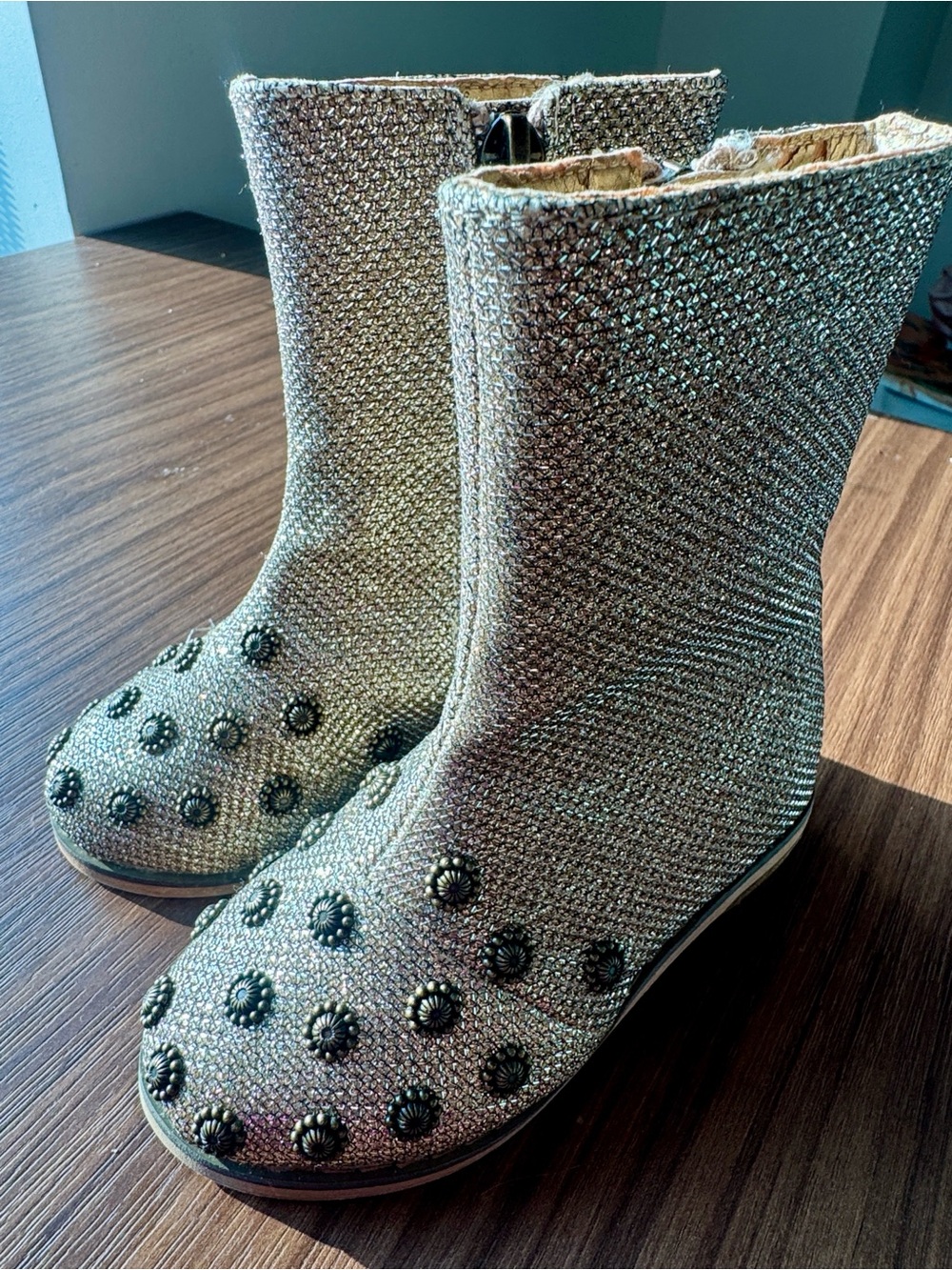 Joyfolie Wren Silver Glitter Studded Boots Size 6